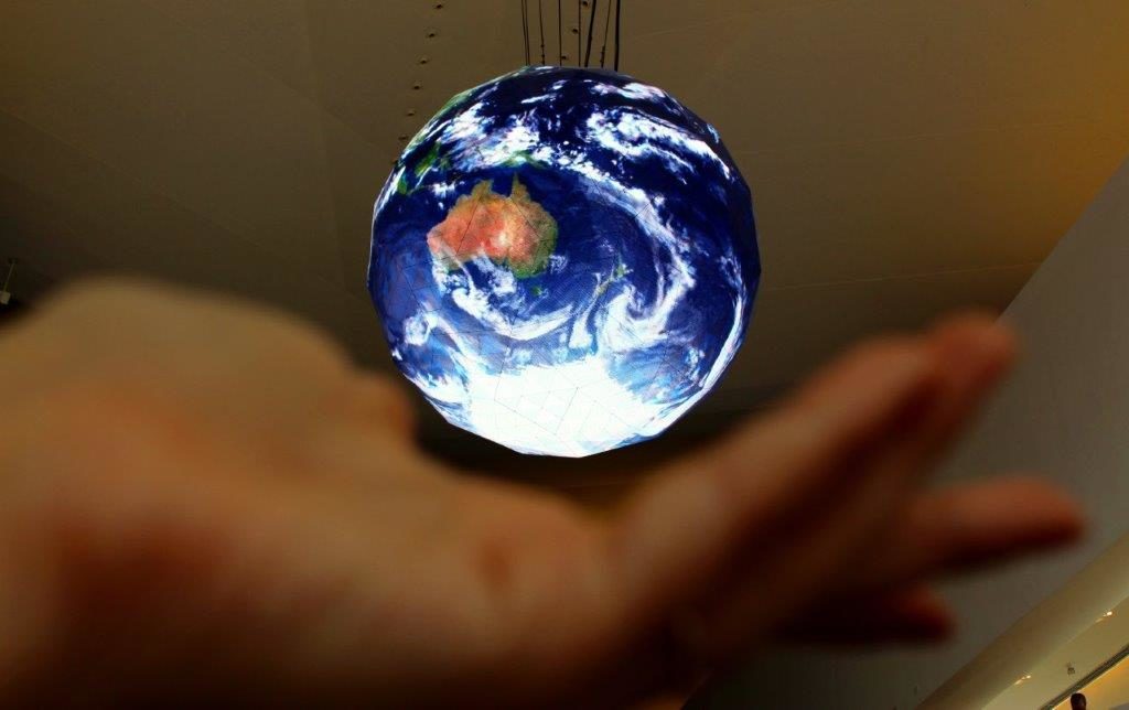 Logo na entrada o Globo em equipamento de led 3d (Foto: La Viagem)