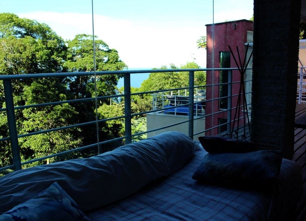 Vista do Bangalô, enquanto tira um descanso na Pousada Refúgio do Éden no Guarujá, litoral de São Paulo (Divulgação / La Viagem)