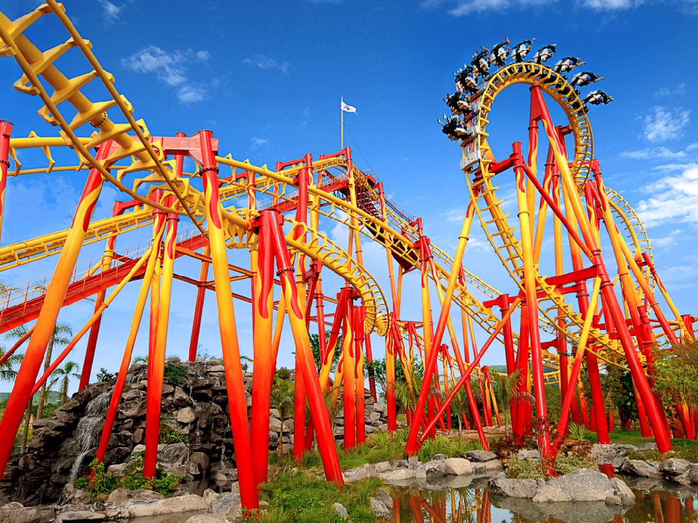 FireWhip, a montanha russa com 5 inversões e muita adrenalina na sua visitação. (Foto: La Viagem)