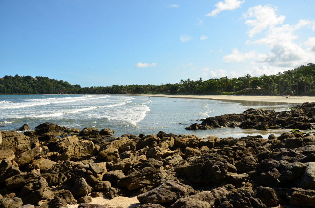 A praia do Iporanga se encontra logo em seguida, a praia de São Pedro, na cidade do Guarujá litoral de São Paulo. (Divulgação)