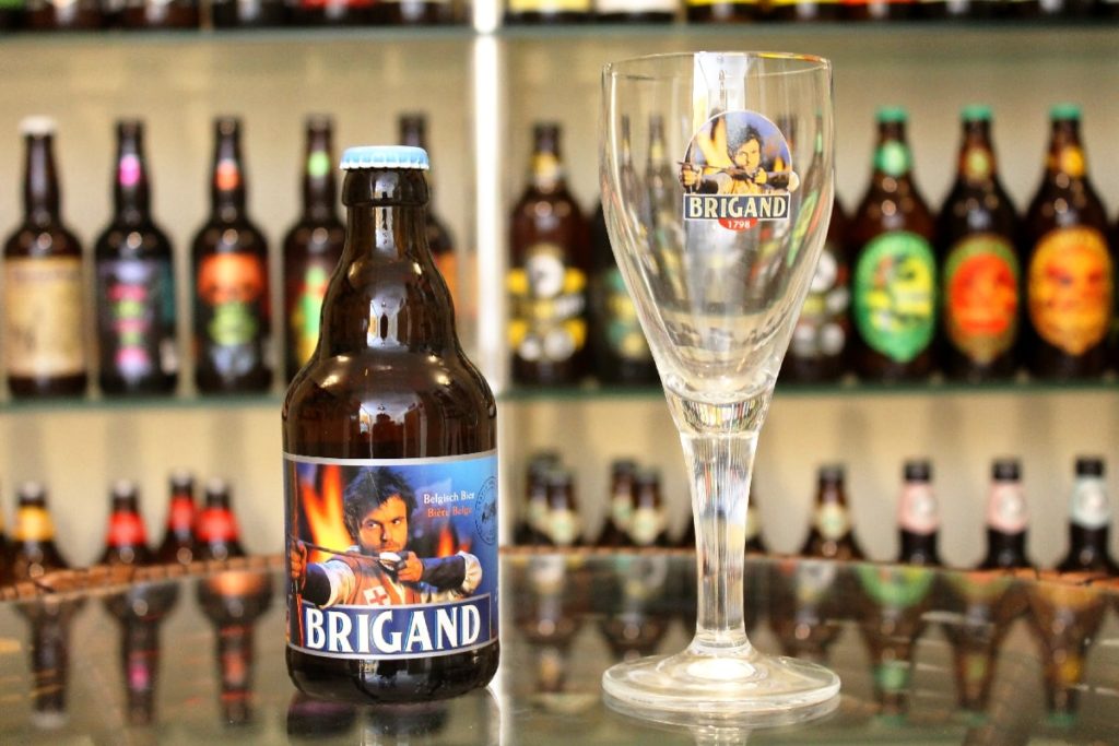 A cerveja Brigand estão entre as marcas oferecidas pela Cervejaria Artesanal Boutique na cidade de Santos, litoral de São Paulo. (Foto: La Viagem)