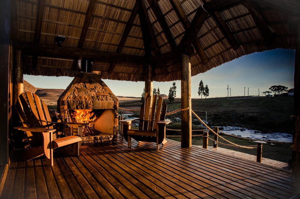 Parador Casa da Montanha, em Cambará do Sul, no Rio Grande do Sul. Glamping com vista montanhosa e perfeita para se conectar com a natureza sem perder mão do luxo. (Divulgação/Internet)