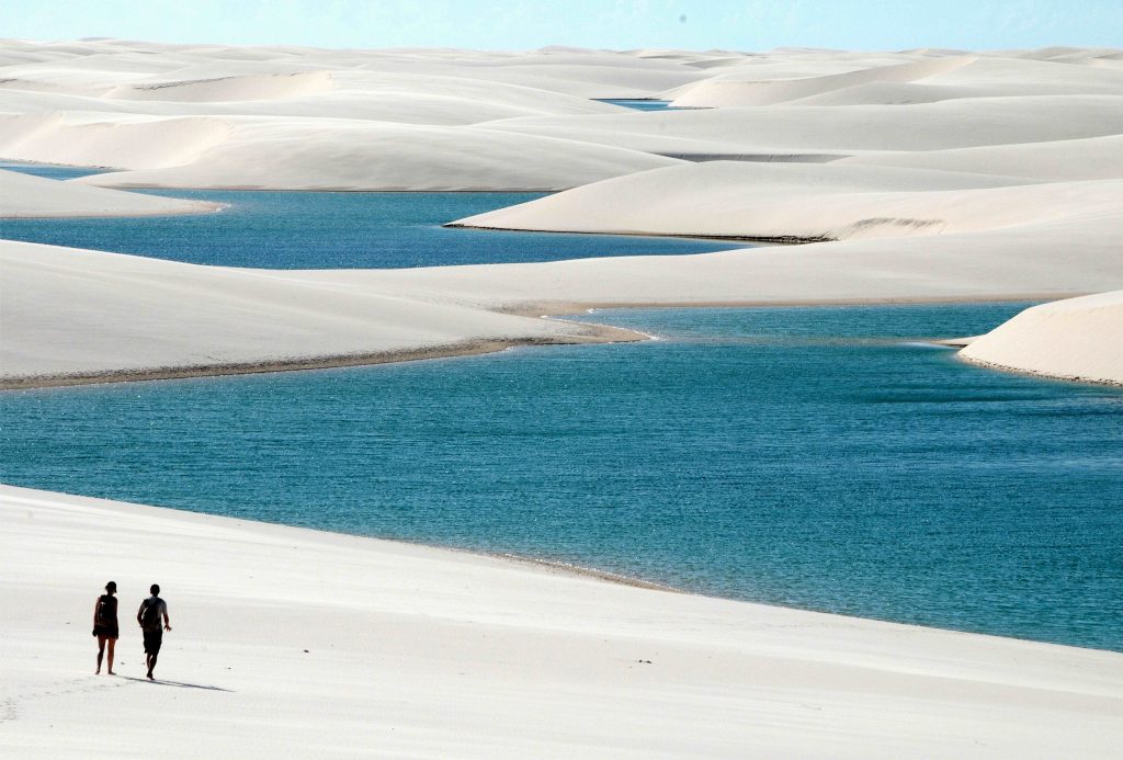 As dunas paradisíacas nos Lençóis Maranhenses. Conheça o destino a partir do mês de maio, após as chuvas (Divulgação / Internet)