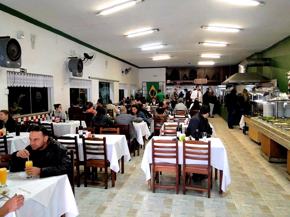O carro chefe da Cantina Família Azzolin as massas e molhos caseiros preparados ali mesmo pela família (Divulgação/Internet)