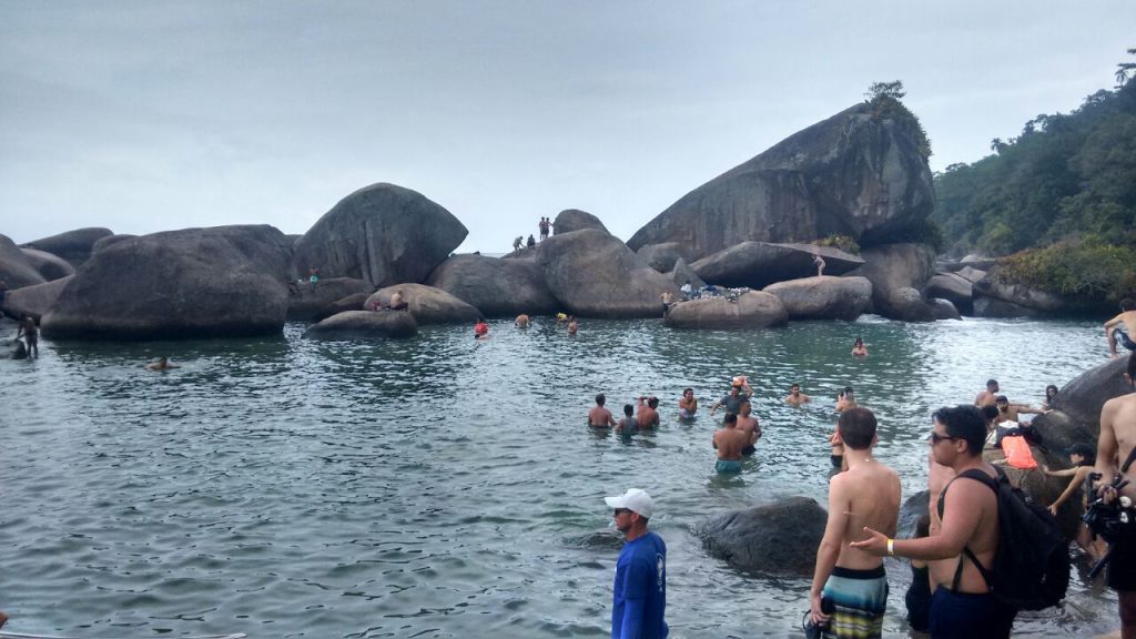 A Piscina natural do Cachadaço é bem procurada pelos turistas em Trindade, Rio de Janeiro (Foto: Thiago Tucunduva)