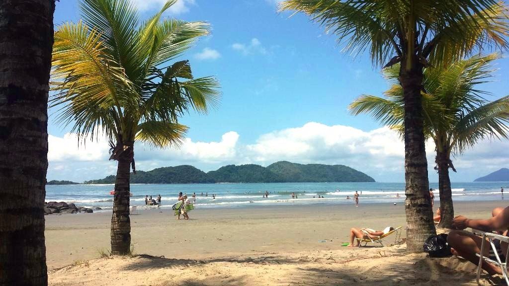 A Praia Preta, no litoral norte, fica entre as praias de Juquehy e Barra do Sahy e possui cerca de 200 metros de extensão. (Divulgação/Internet)