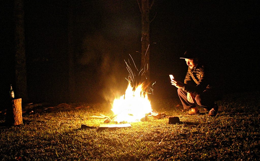 Você também pode acampar na Hospedaria Vida na Roça e fazer uma fogueira para se aquecer. (Foto: La Viagem)