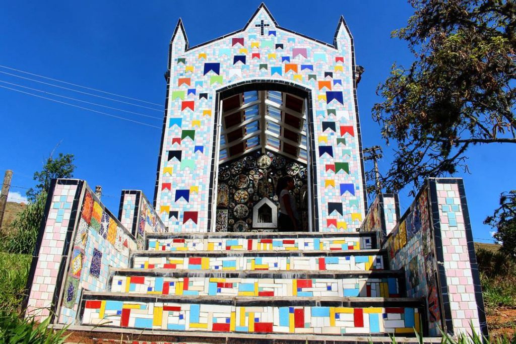 As Capelas de Mosaico estão espelhadas pela cidade de São Bento do Sapucaí, interior de São Paulo. (Foto: La Viagem)